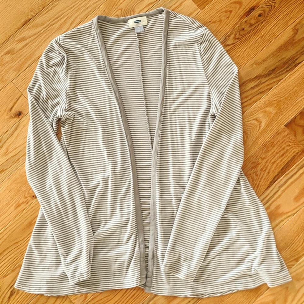 Old Navy Long Sleeve Cardigan Sweater Top. Size Small. Gray & White Stripes